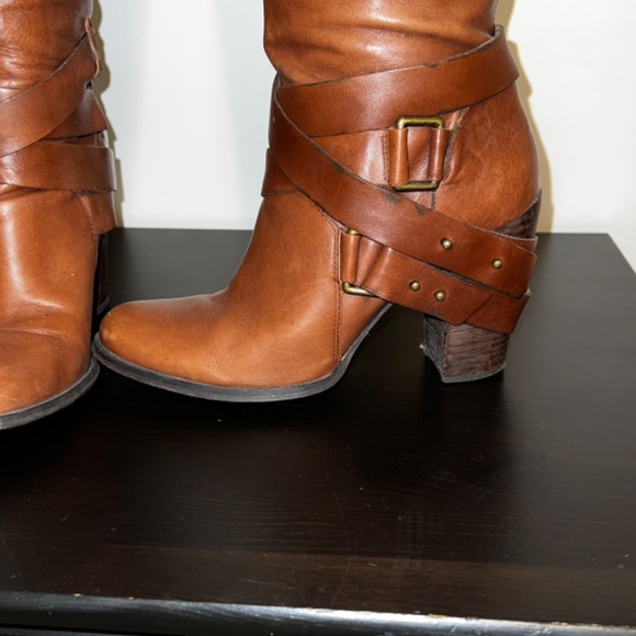 Leather Boots - Picture 3 of 4